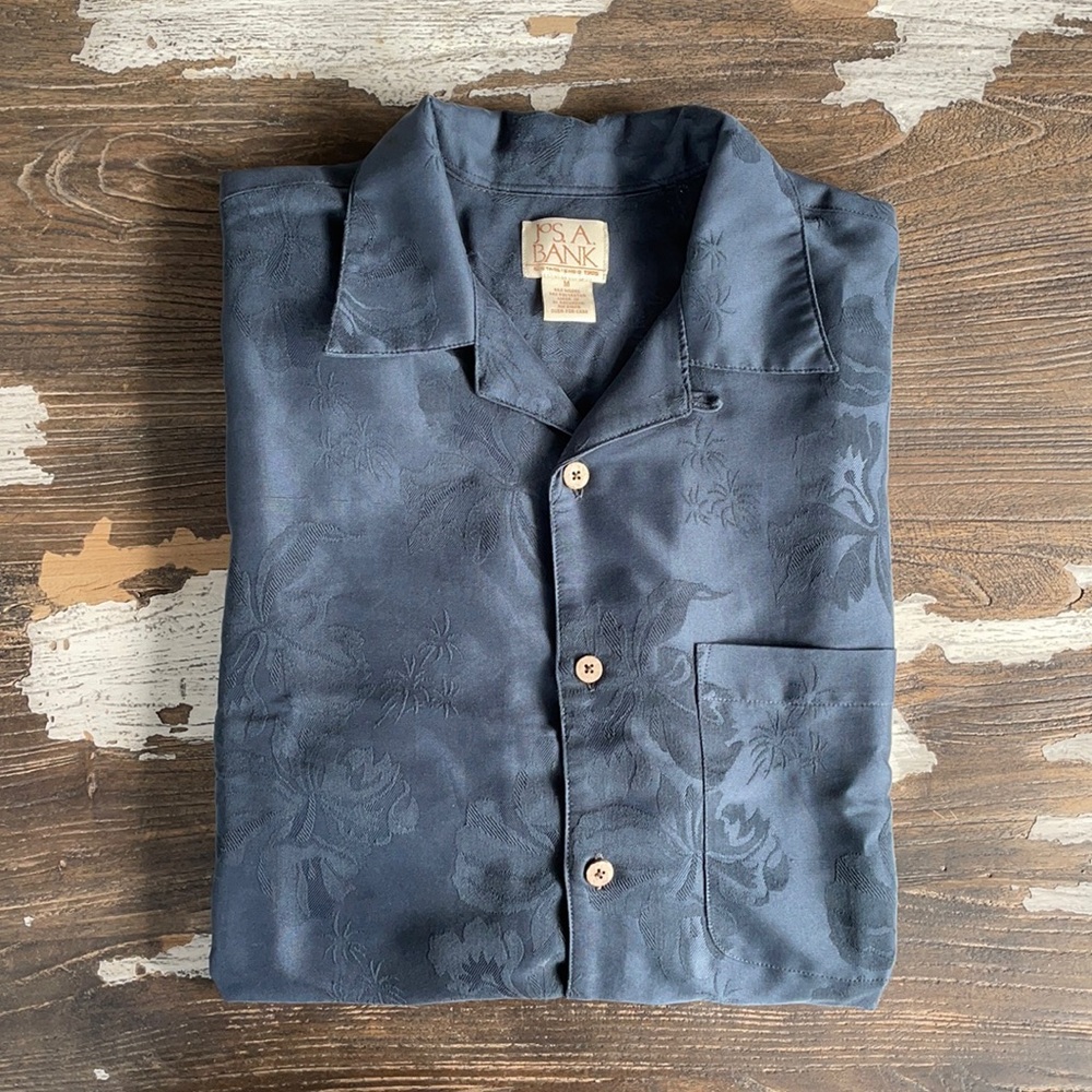 Jos. A. Bank Men’s Dark Gray Cuban Collar Resort Style Short Sleeve Button Shirt